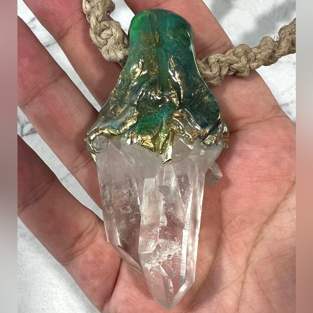 Crystal Necklace by Adina Mills. Authentic, handcrafted, OOAK wearable art - Picture 8 of 11